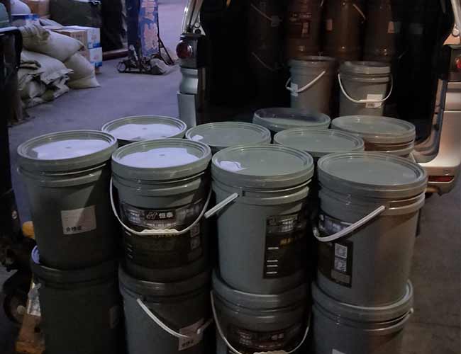 青山湖钾基固化剂40桶装车,感谢陌生顾客的信任